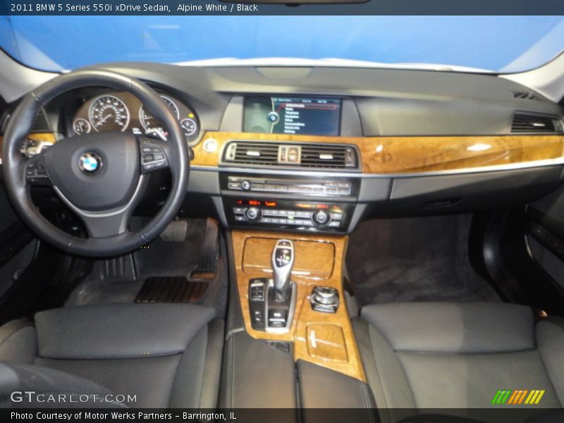 Alpine White / Black 2011 BMW 5 Series 550i xDrive Sedan
