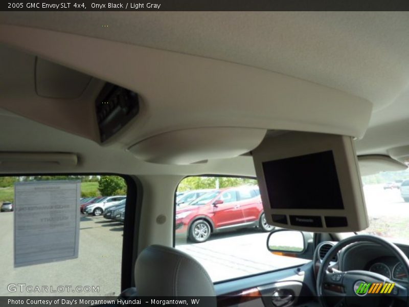 Onyx Black / Light Gray 2005 GMC Envoy SLT 4x4