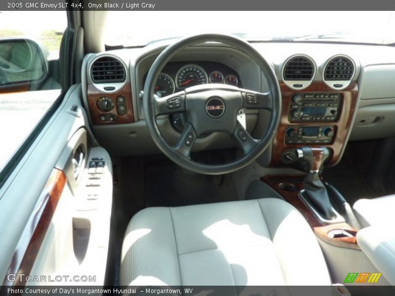 Onyx Black / Light Gray 2005 GMC Envoy SLT 4x4