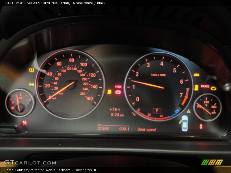Alpine White / Black 2011 BMW 5 Series 550i xDrive Sedan