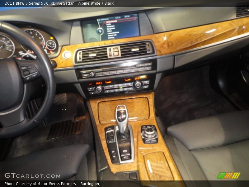 Alpine White / Black 2011 BMW 5 Series 550i xDrive Sedan