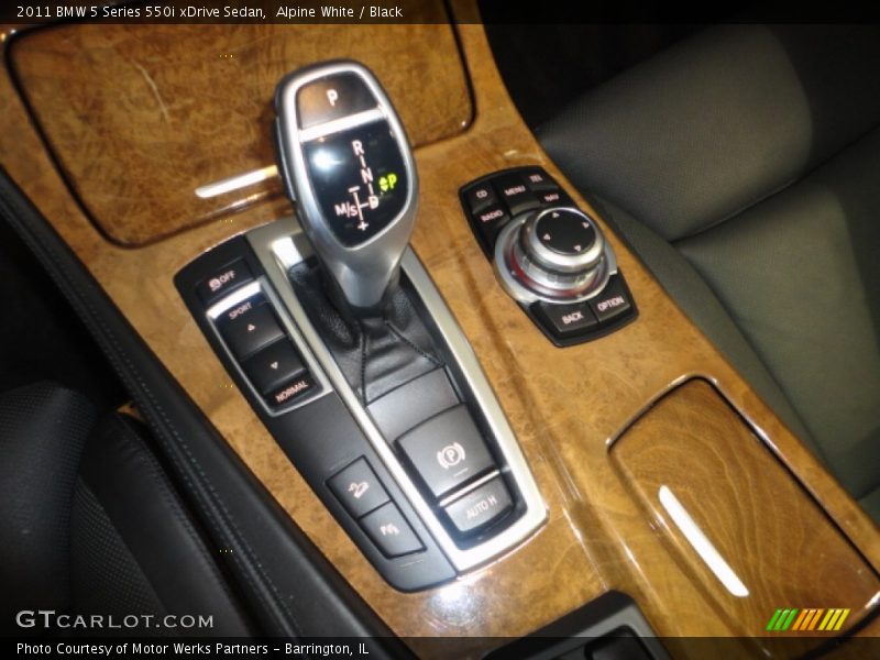 Alpine White / Black 2011 BMW 5 Series 550i xDrive Sedan