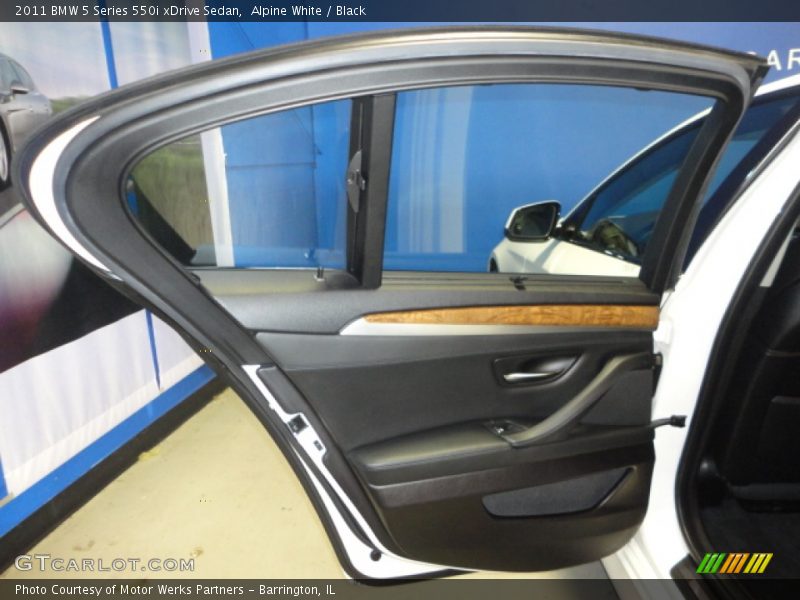 Alpine White / Black 2011 BMW 5 Series 550i xDrive Sedan