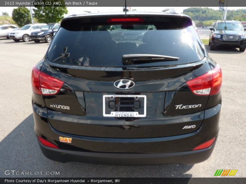 Ash Black / Taupe 2013 Hyundai Tucson GLS AWD