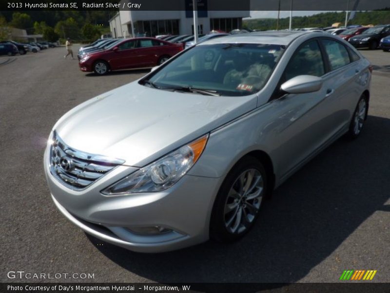 Radiant Silver / Gray 2013 Hyundai Sonata SE