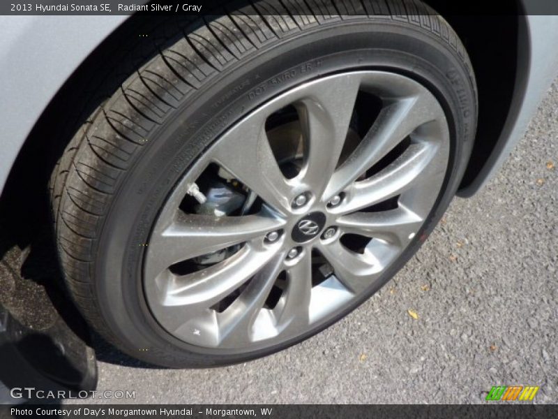 Radiant Silver / Gray 2013 Hyundai Sonata SE