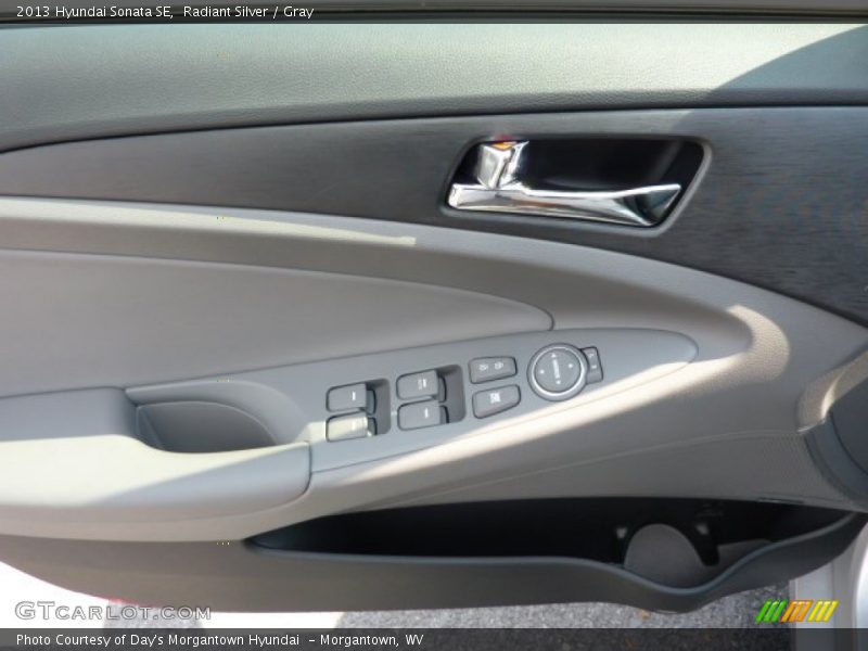 Radiant Silver / Gray 2013 Hyundai Sonata SE