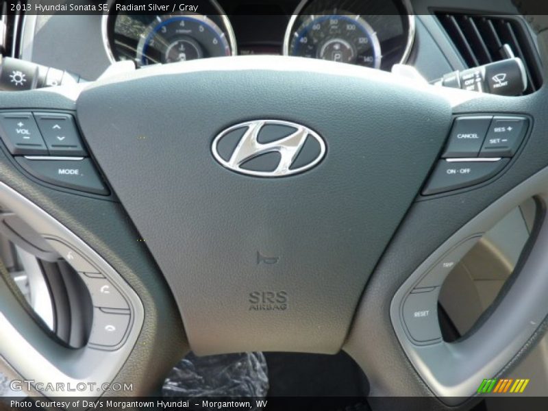 Radiant Silver / Gray 2013 Hyundai Sonata SE