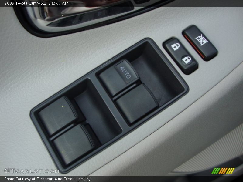 Black / Ash 2009 Toyota Camry SE