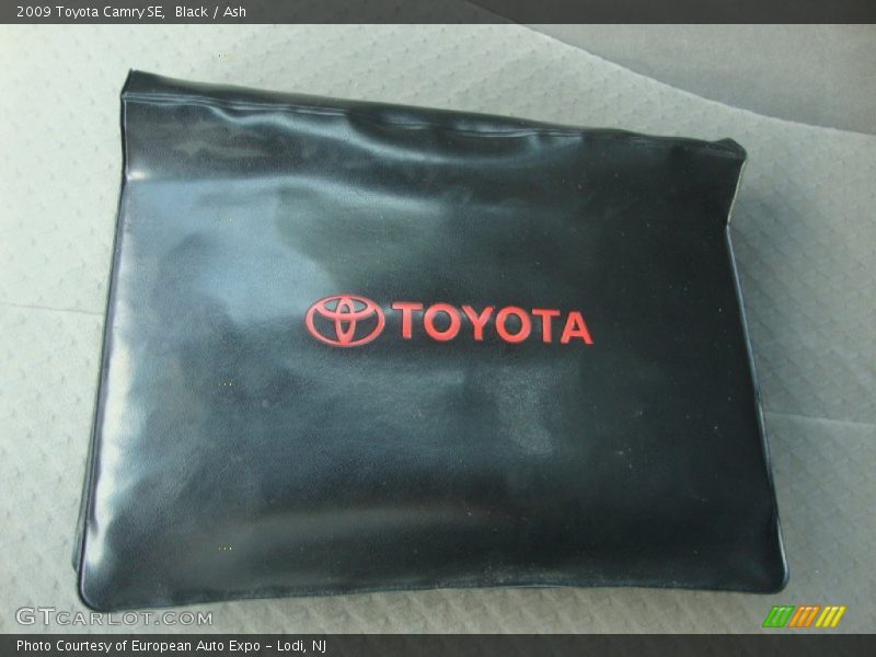 Black / Ash 2009 Toyota Camry SE