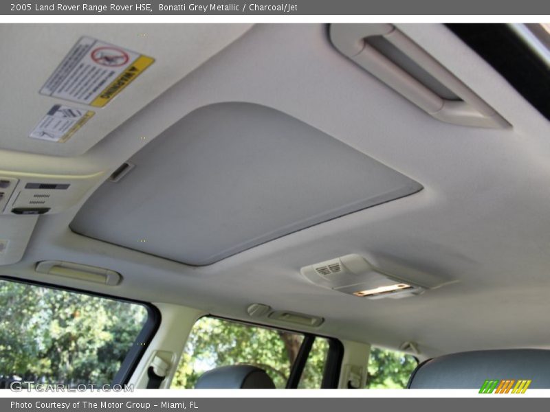 Sunroof of 2005 Range Rover HSE