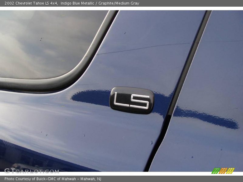 Indigo Blue Metallic / Graphite/Medium Gray 2002 Chevrolet Tahoe LS 4x4