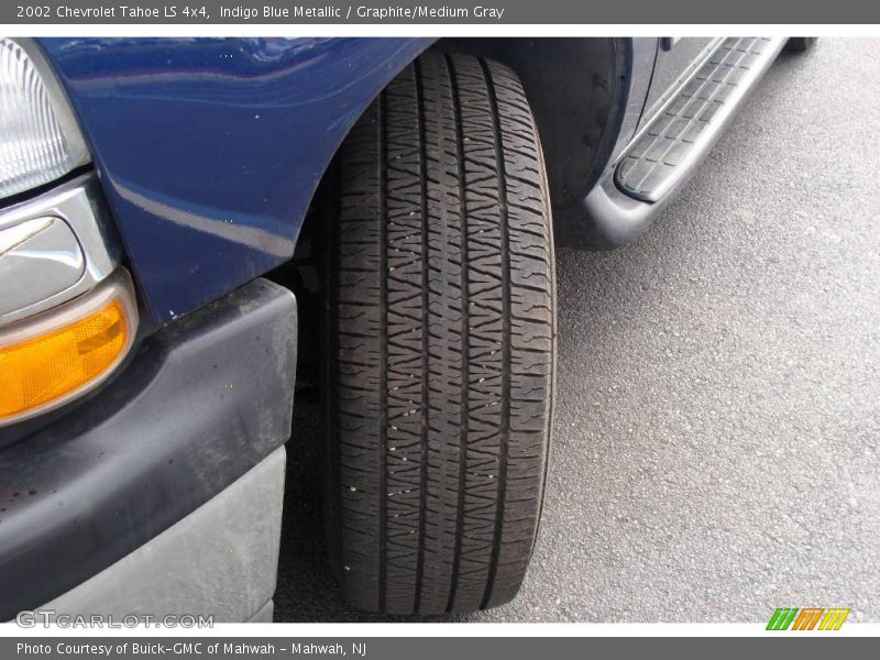 Indigo Blue Metallic / Graphite/Medium Gray 2002 Chevrolet Tahoe LS 4x4