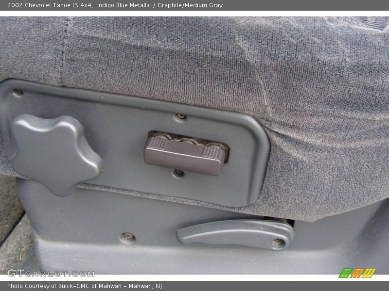 Indigo Blue Metallic / Graphite/Medium Gray 2002 Chevrolet Tahoe LS 4x4