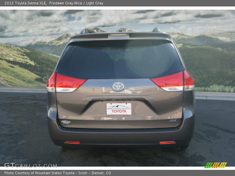 Predawn Gray Mica / Light Gray 2013 Toyota Sienna XLE