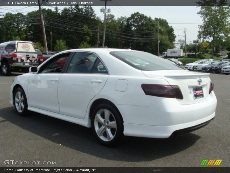 Super White / Dark Charcoal 2011 Toyota Camry SE