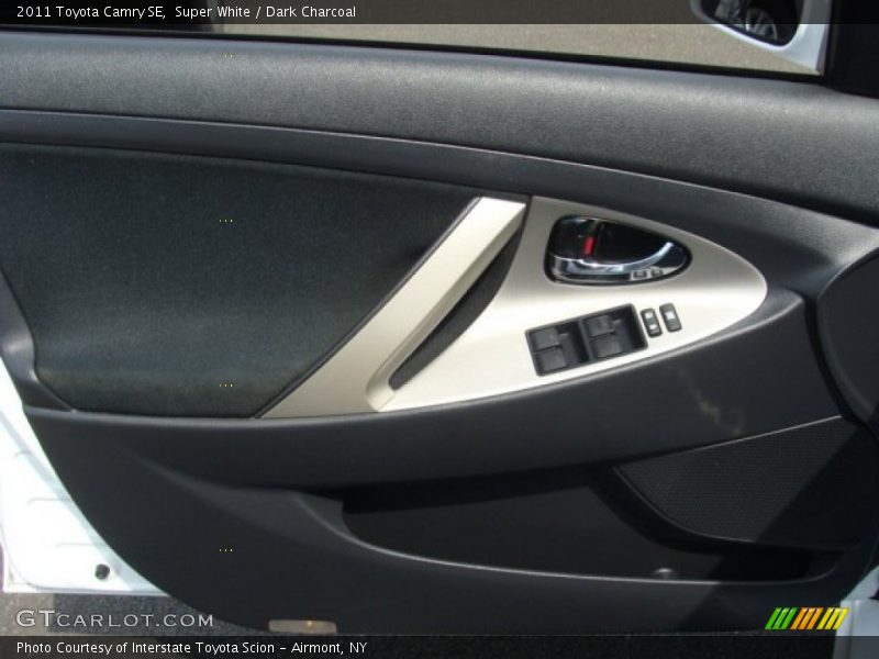 Super White / Dark Charcoal 2011 Toyota Camry SE