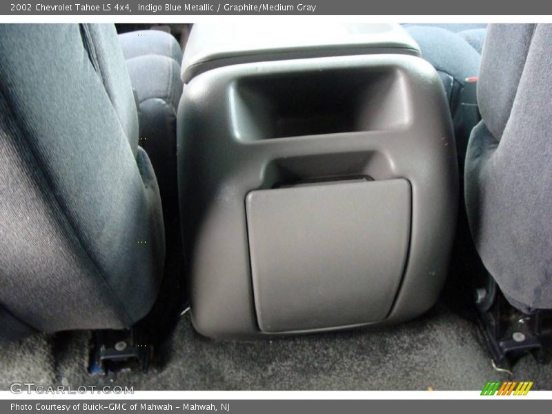 Indigo Blue Metallic / Graphite/Medium Gray 2002 Chevrolet Tahoe LS 4x4