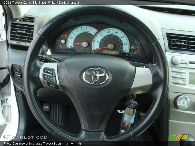 Super White / Dark Charcoal 2011 Toyota Camry SE