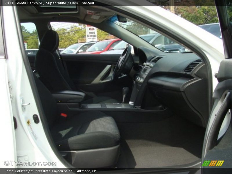 Super White / Dark Charcoal 2011 Toyota Camry SE