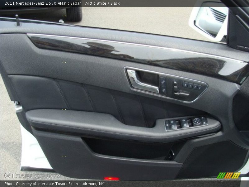 Arctic White / Black 2011 Mercedes-Benz E 550 4Matic Sedan