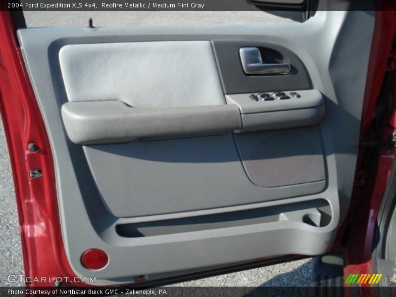 Redfire Metallic / Medium Flint Gray 2004 Ford Expedition XLS 4x4