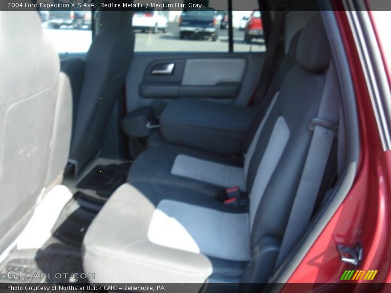 Redfire Metallic / Medium Flint Gray 2004 Ford Expedition XLS 4x4