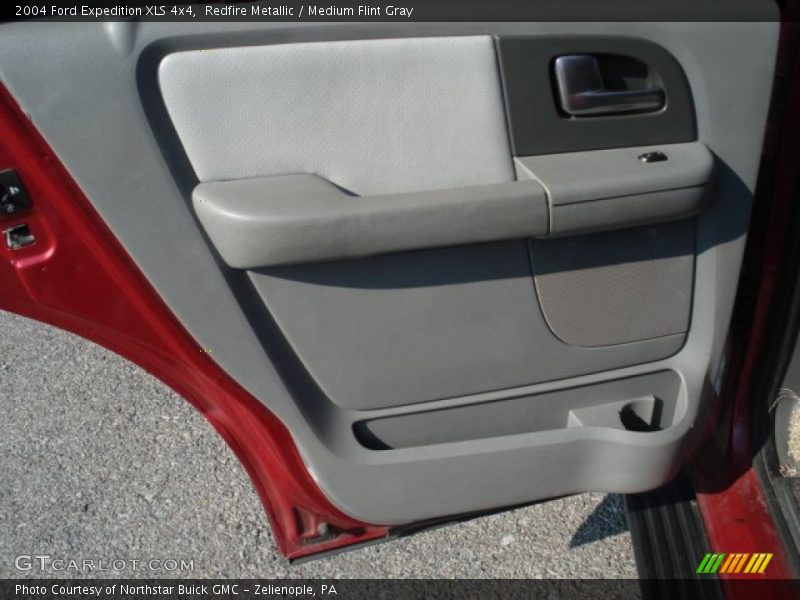 Redfire Metallic / Medium Flint Gray 2004 Ford Expedition XLS 4x4