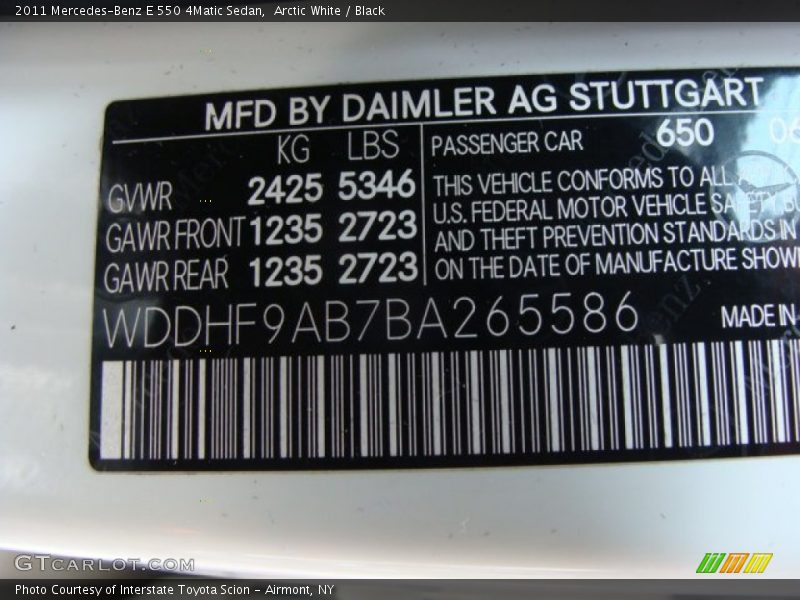 Arctic White / Black 2011 Mercedes-Benz E 550 4Matic Sedan