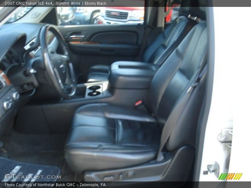 Summit White / Ebony Black 2007 GMC Yukon SLE 4x4