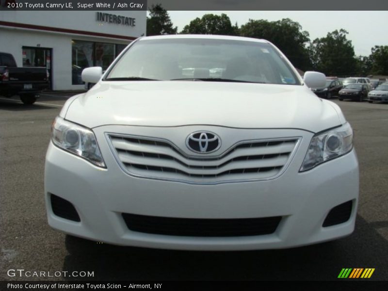 Super White / Ash Gray 2010 Toyota Camry LE