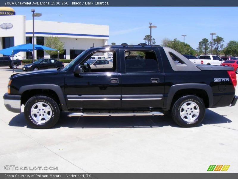 Black / Dark Charcoal 2004 Chevrolet Avalanche 1500 Z66