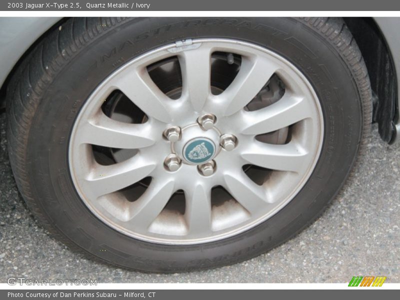 Quartz Metallic / Ivory 2003 Jaguar X-Type 2.5