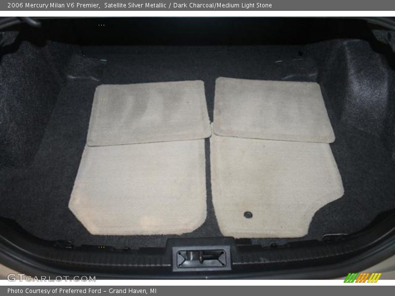 Satellite Silver Metallic / Dark Charcoal/Medium Light Stone 2006 Mercury Milan V6 Premier