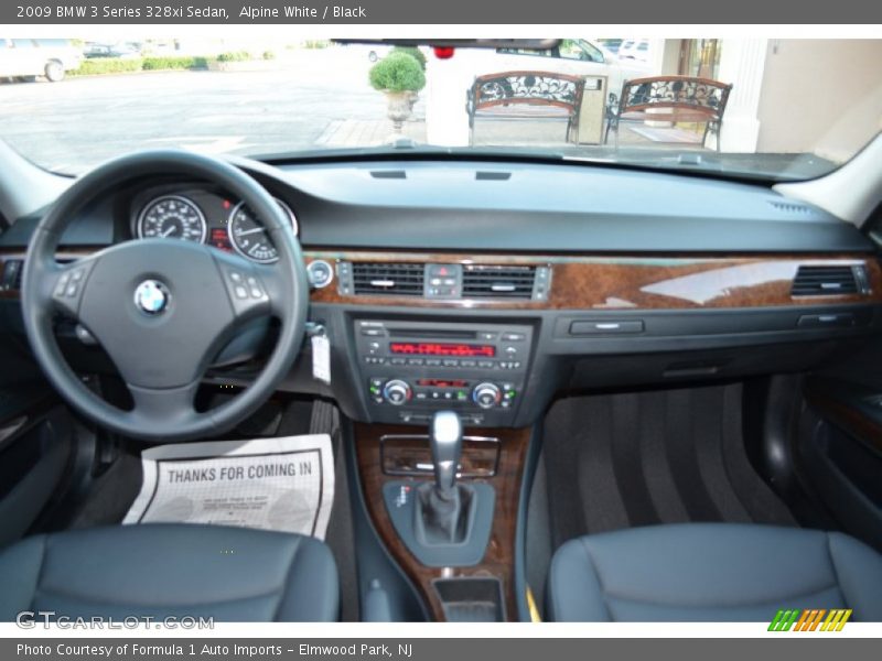 Alpine White / Black 2009 BMW 3 Series 328xi Sedan