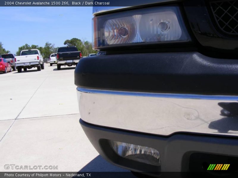 Black / Dark Charcoal 2004 Chevrolet Avalanche 1500 Z66
