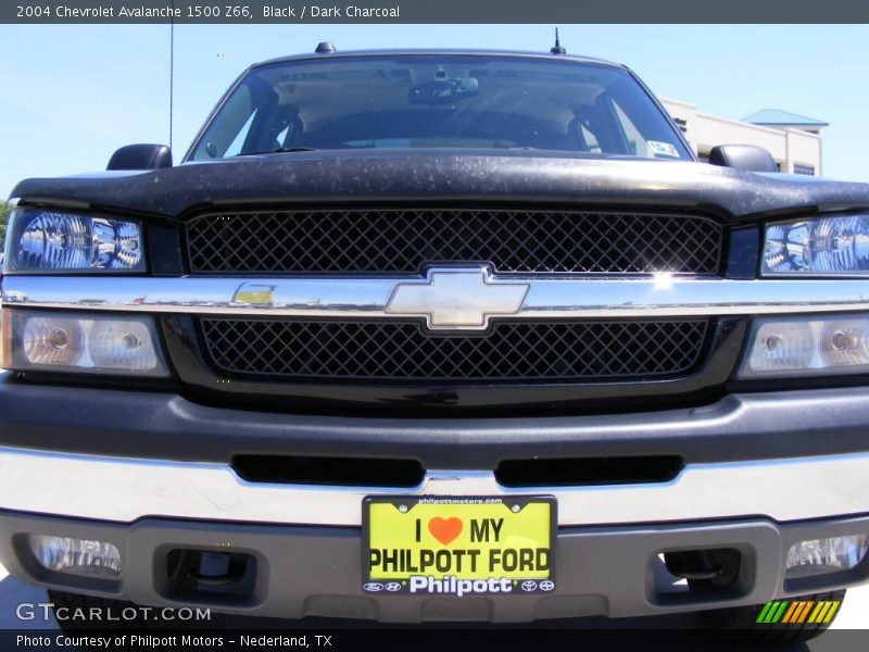 Black / Dark Charcoal 2004 Chevrolet Avalanche 1500 Z66