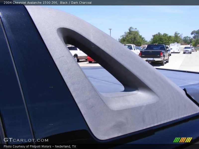 Black / Dark Charcoal 2004 Chevrolet Avalanche 1500 Z66