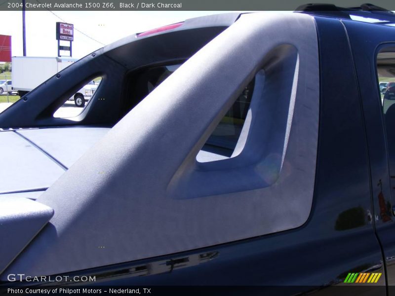 Black / Dark Charcoal 2004 Chevrolet Avalanche 1500 Z66