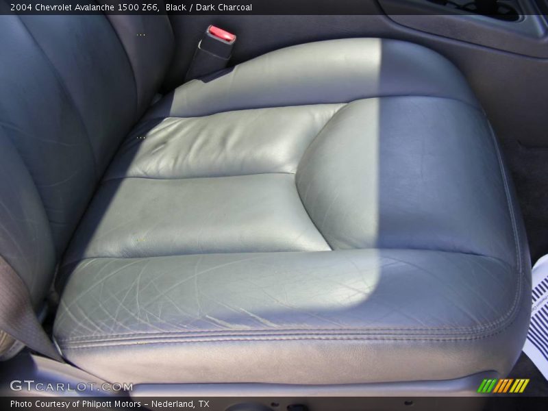Black / Dark Charcoal 2004 Chevrolet Avalanche 1500 Z66