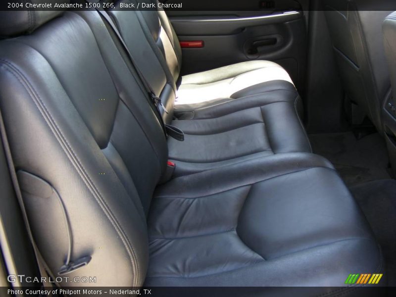 Black / Dark Charcoal 2004 Chevrolet Avalanche 1500 Z66