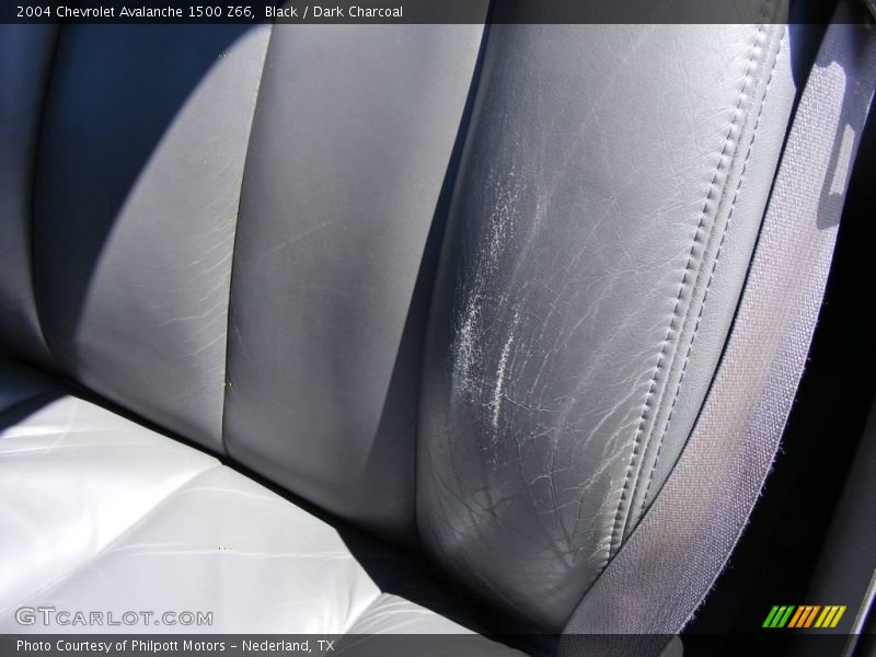 Black / Dark Charcoal 2004 Chevrolet Avalanche 1500 Z66