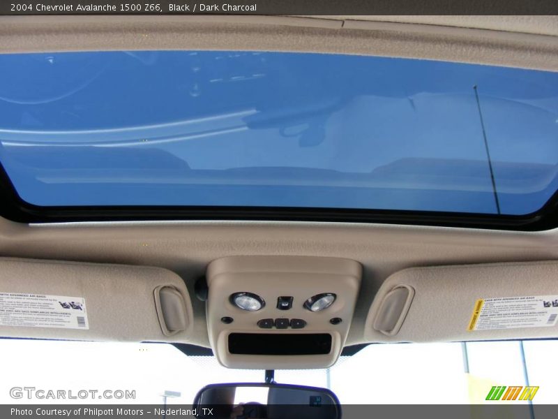 Black / Dark Charcoal 2004 Chevrolet Avalanche 1500 Z66