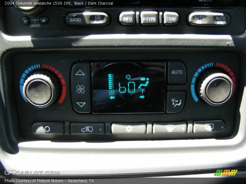 Black / Dark Charcoal 2004 Chevrolet Avalanche 1500 Z66
