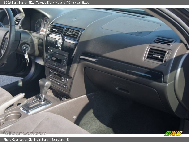 Tuxedo Black Metallic / Charcoal Black 2009 Ford Fusion SEL