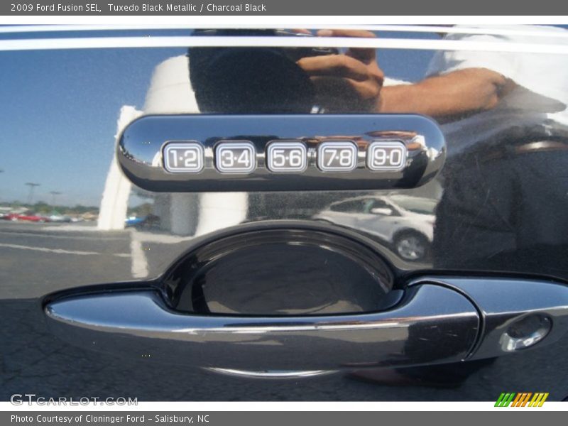 Tuxedo Black Metallic / Charcoal Black 2009 Ford Fusion SEL