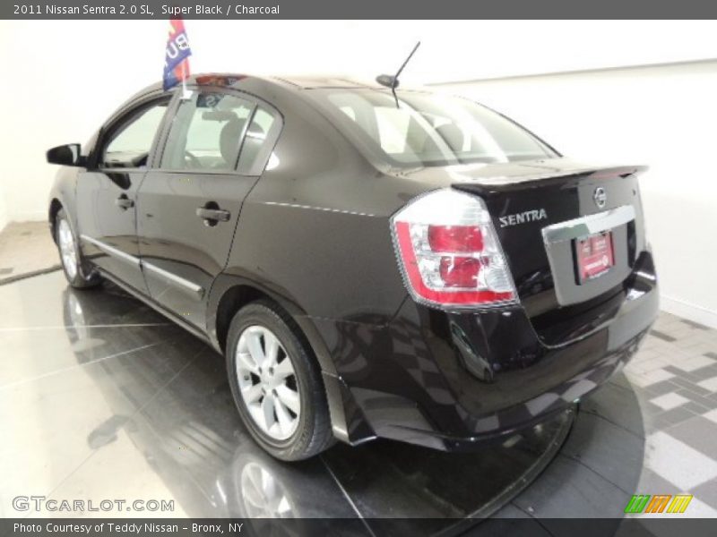 Super Black / Charcoal 2011 Nissan Sentra 2.0 SL