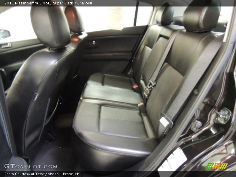Super Black / Charcoal 2011 Nissan Sentra 2.0 SL