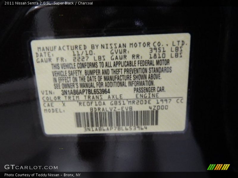 Super Black / Charcoal 2011 Nissan Sentra 2.0 SL