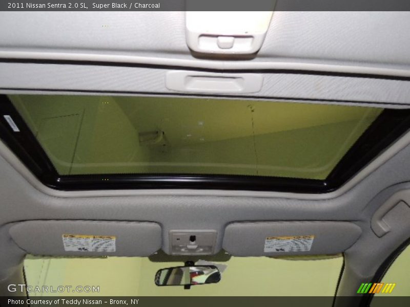 Super Black / Charcoal 2011 Nissan Sentra 2.0 SL